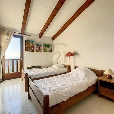 Hauteurs De Vue & Piscine Chauffee 別荘 *